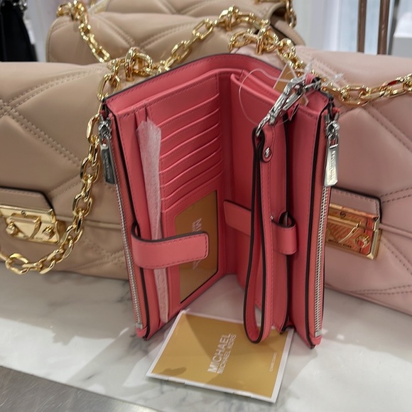 MICHAEL KORS JET SET TRAVEL 35S3GTVW7J LIGHT SAGE LG DOUBLE ZIP WRISTLET-WALLET - Picture 4 of 16